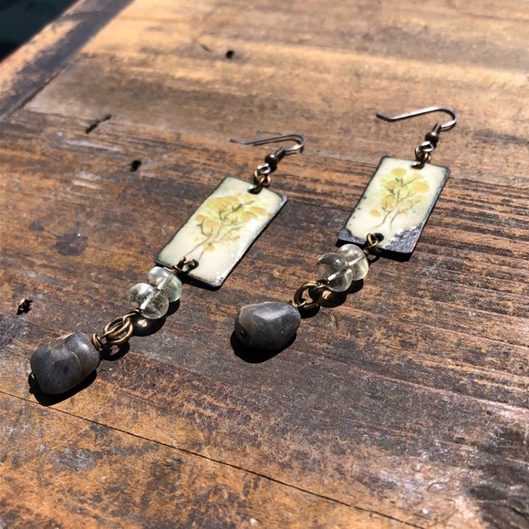 Green Amethyst Enamel Earrings - Picture 5 of 6